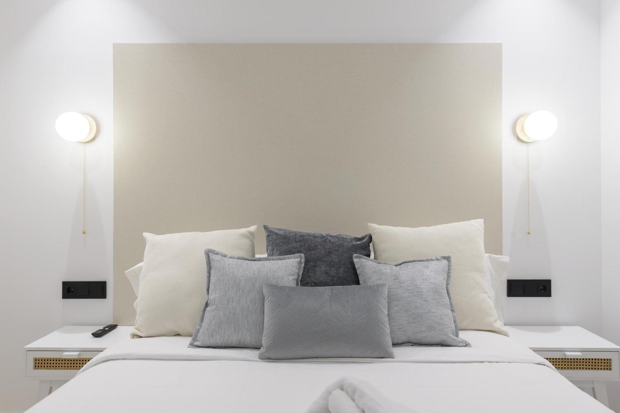 Apartment Deluxe Sol, By Monaro